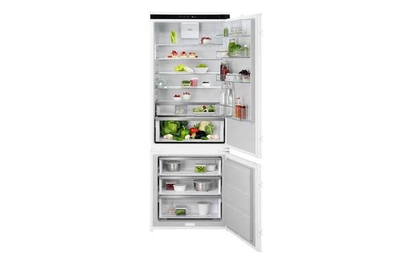 AEG NSC7G752ES B/I XL TwinTech No Frost 70/30 Fridge Freezer